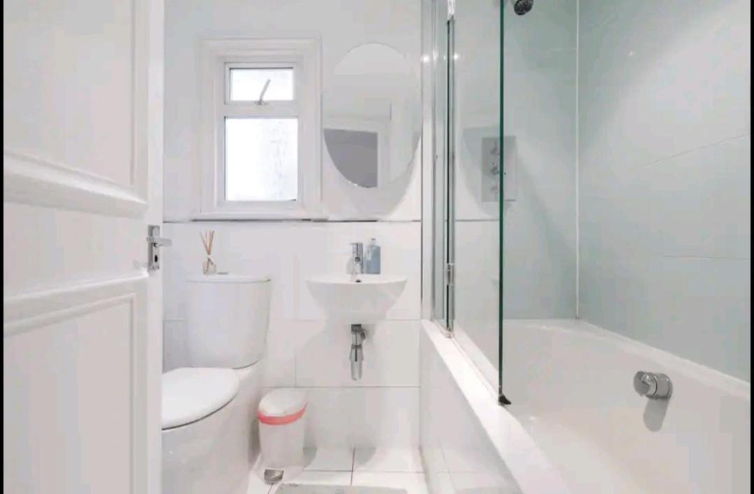 Stylish Room With Private Bath & Terrace In Super Central Clapham Junction Minutes From Victoria, Waterloo London Eksteriør bilde